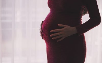 No cabe indemnización por daños morales si la empresa desconoce que la trabajadora despedida estaba embarazada
